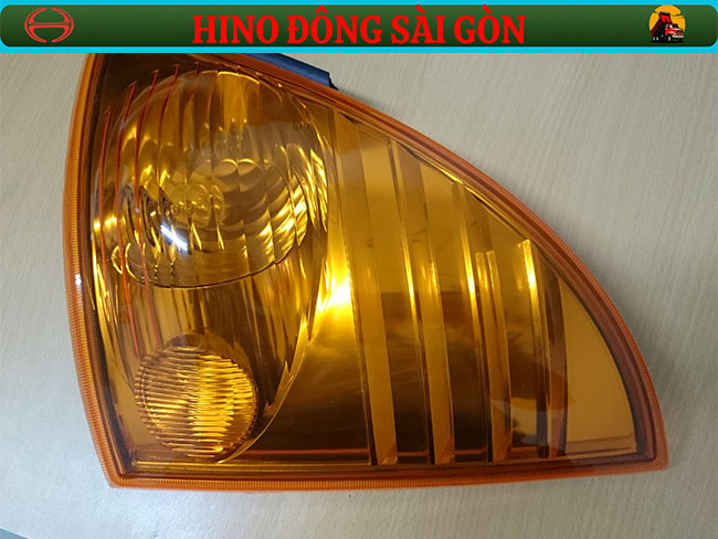 ĐÈN XI NHAN TRƯỚC HINO 500 SERIES